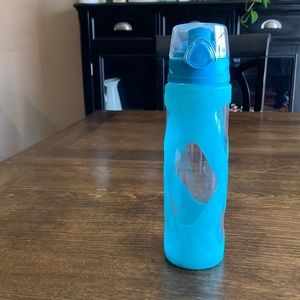 Apana water bottle